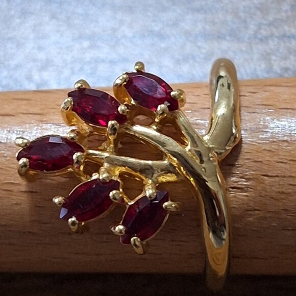CELEBRITY Ruby Red Rhinestones Ring, Celebrity Mark - Picture 4 of 13